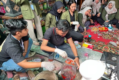 IMG-20251128-WA0019 Pengelolaan pupuk organik oleh UPN Jawa Timur